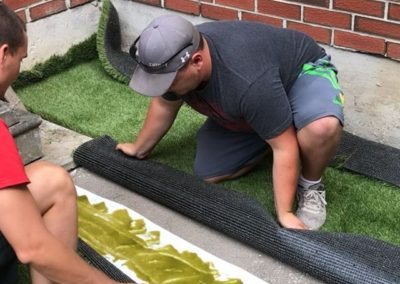 Gluing Artificial grass seam